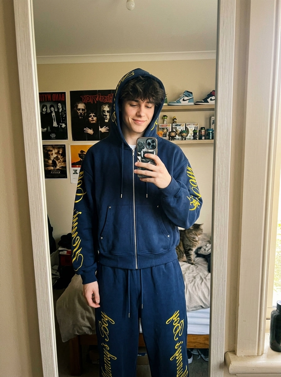 files/Boy_posing_in_mirror_selfie_20260917105631.jpg